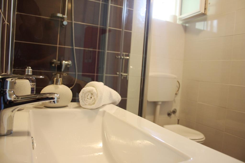 Martina Sun Apartment Zadar Rum bild